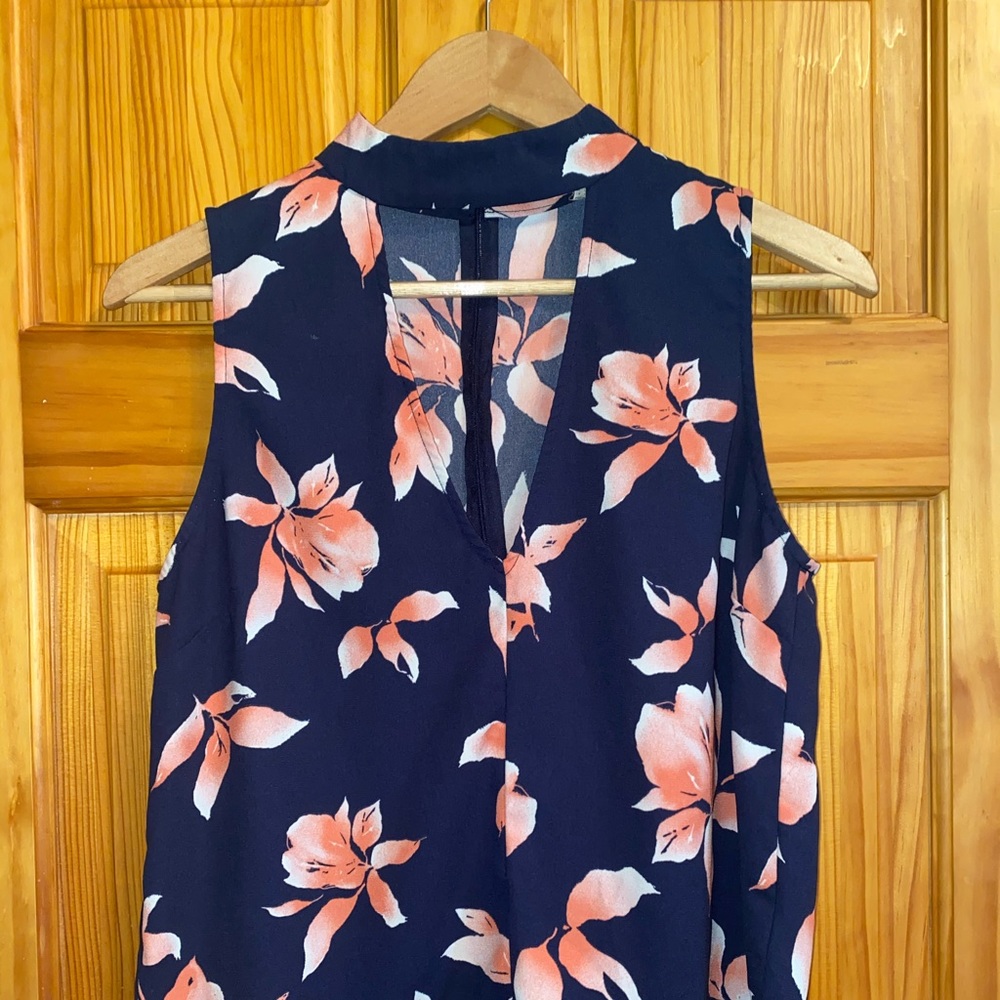 Cute, floral top